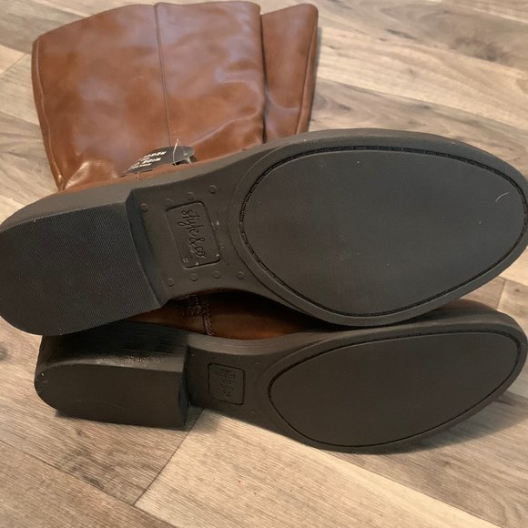 WOMEN'S TAN RIDING BOOTS NWT SIZE 6.5M - Picture 3 of 4